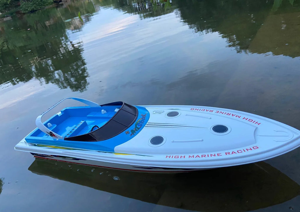 Super large remote control yacht 2.4G remote control ship model driven by two motors 70CM (27.5 inches) large hull outdoor lakes