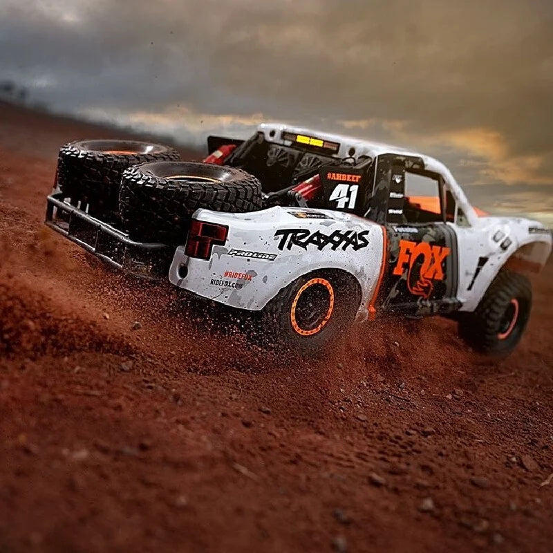 TRAXXAS UDR New RC Car 85086-4 1:7 Scale Brushless Electric Desert Racer with Light Kit, RC Toy Great Gift for Kids and Adults.