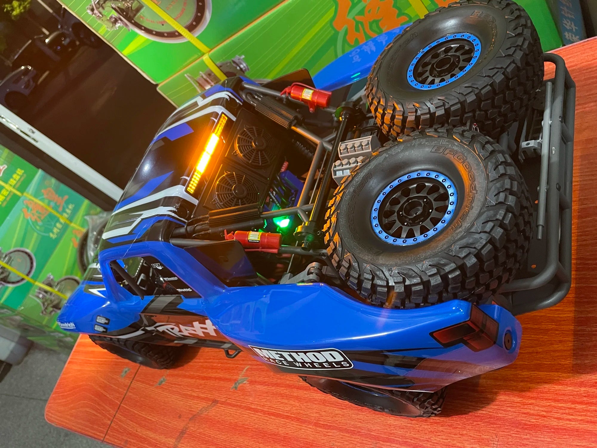 TRAXXAS UDR New RC Car 85086-4 1:7 Scale Brushless Electric Desert Racer with Light Kit, RC Toy Great Gift for Kids and Adults.