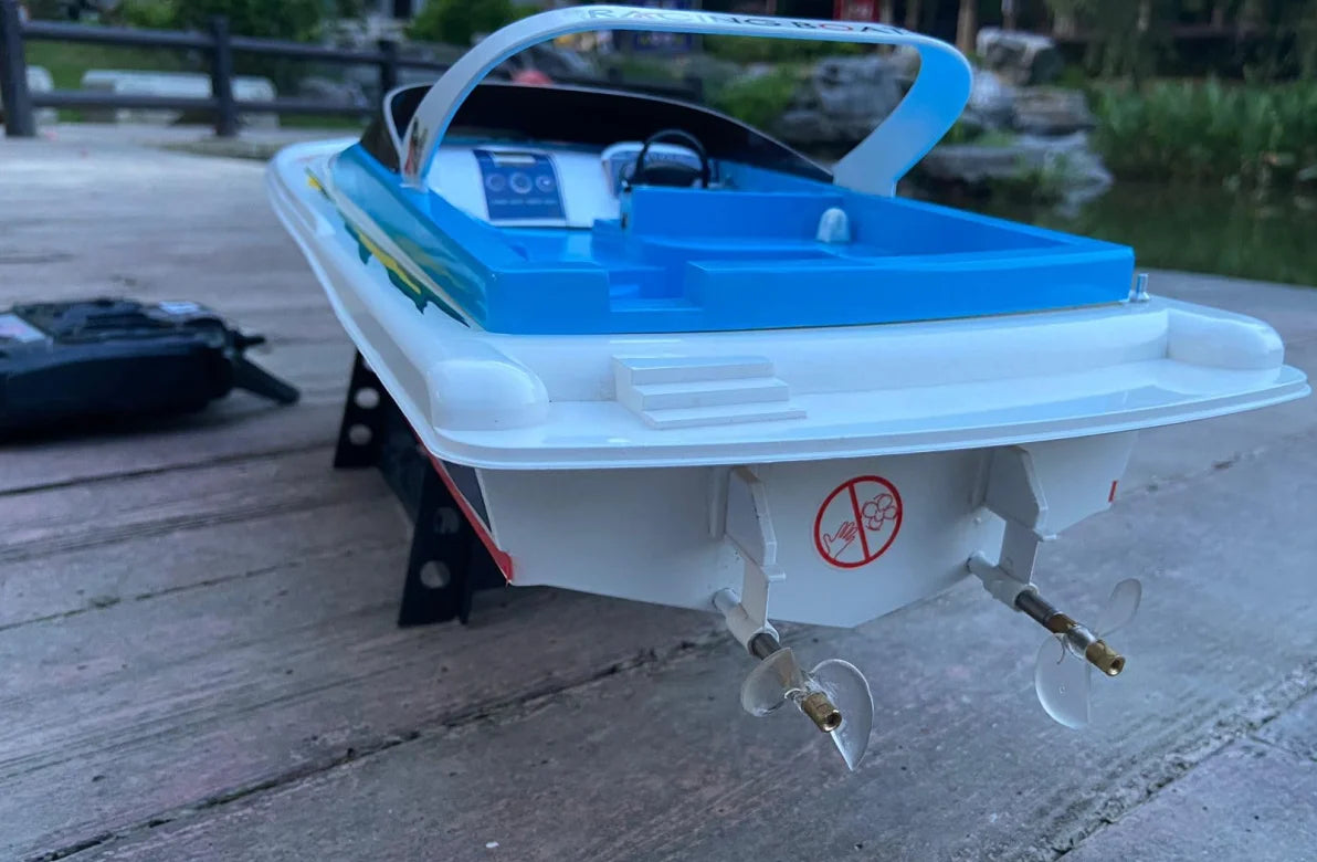 Super large remote control yacht 2.4G remote control ship model driven by two motors 70CM (27.5 inches) large hull outdoor lakes