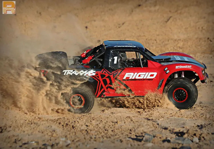TRAXXAS UDR New RC Car 85086-4 1:7 Scale Brushless Electric Desert Racer with Light Kit, RC Toy Great Gift for Kids and Adults.