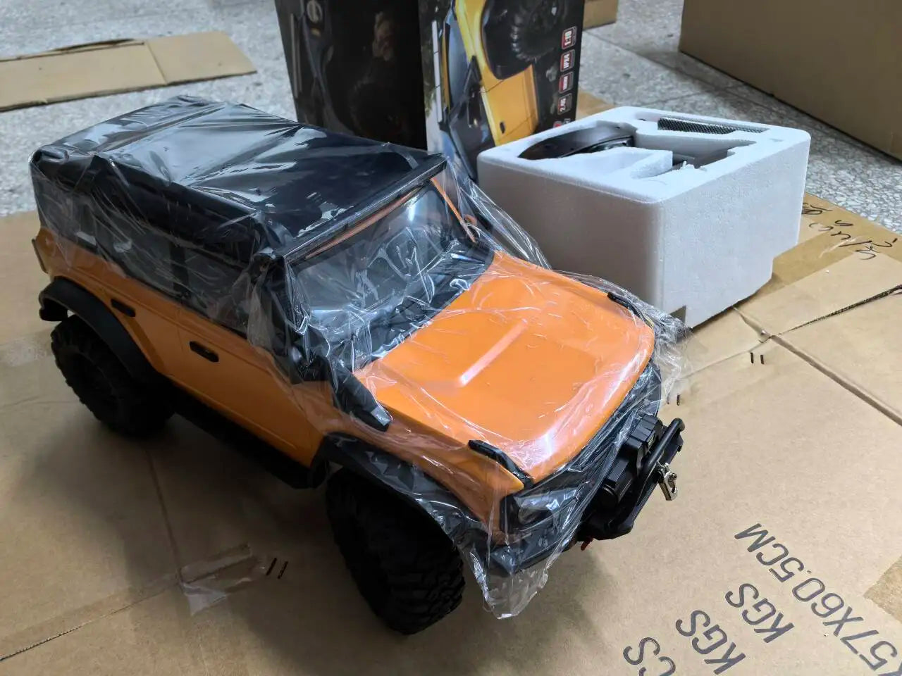 NEW Upgrades 2025 HB R001 Bronco with electric winch 1/10 4WD Remote Control Off-road Vehicle Electric Model RC Climbing