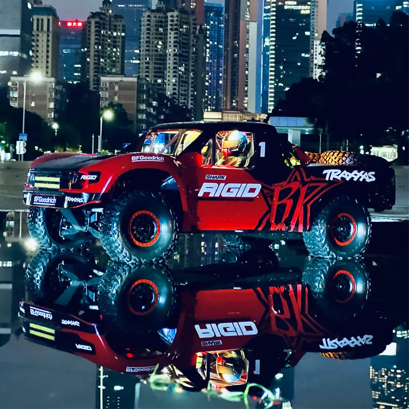 TRAXXAS UDR New RC Car 85086-4 1:7 Scale Brushless Electric Desert Racer with Light Kit, RC Toy Great Gift for Kids and Adults.