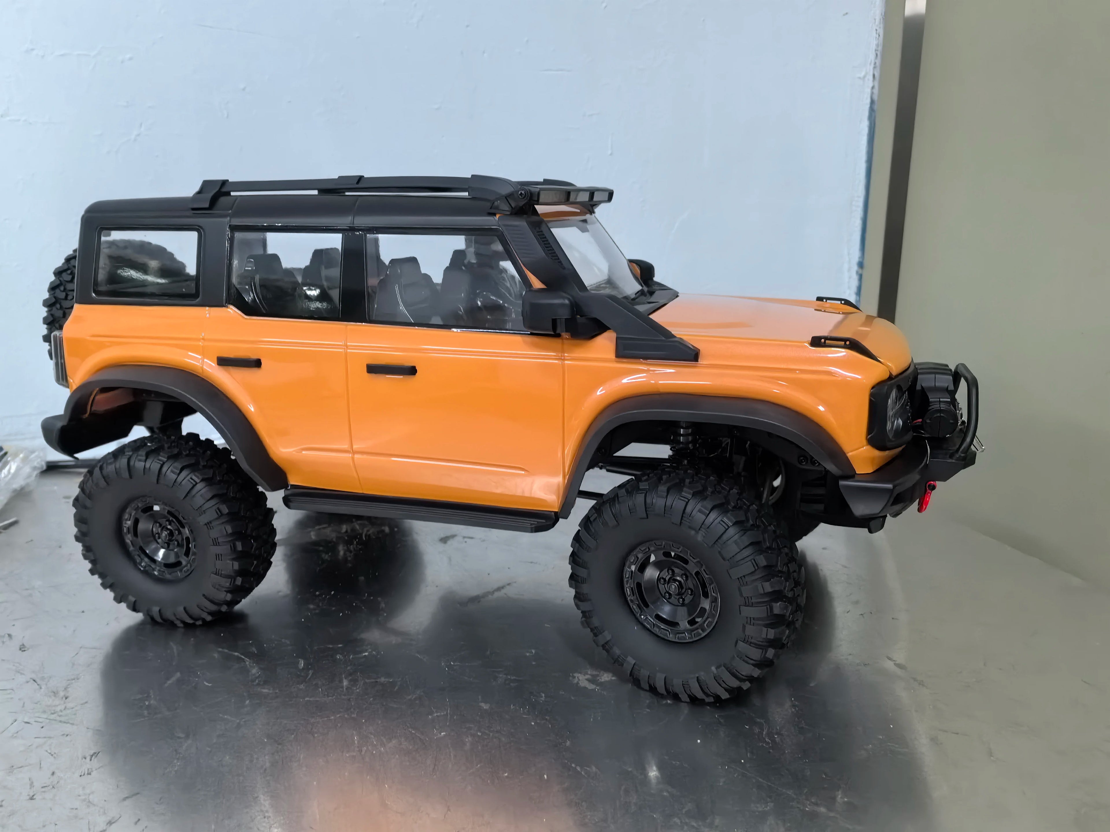 NEW Upgrades 2025 HB R001 Bronco with electric winch 1/10 4WD Remote Control Off-road Vehicle Electric Model RC Climbing