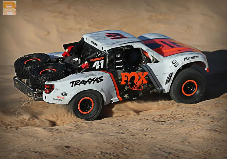 TRAXXAS UDR New RC Car 85086-4 1:7 Scale Brushless Electric Desert Racer with Light Kit, RC Toy Great Gift for Kids and Adults.
